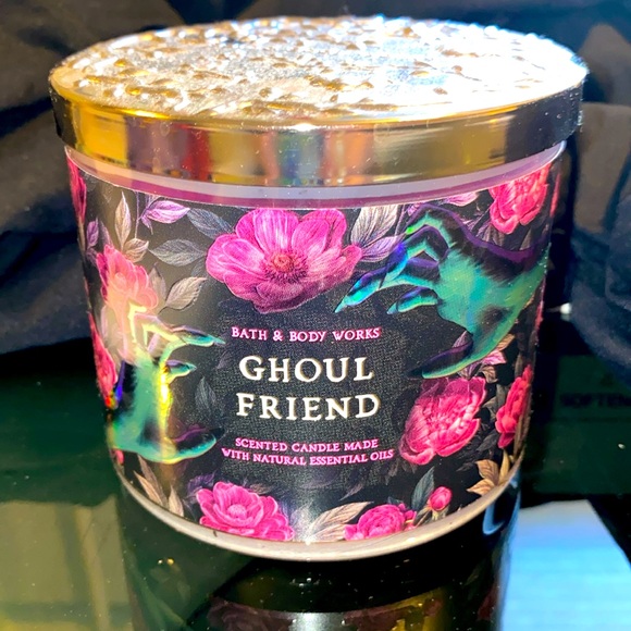 Halloween Candle Ghoul Friend 3 Wick Candle Rare - Picture 1 of 7
